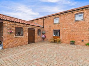 Front courtyard- click for photo gallery